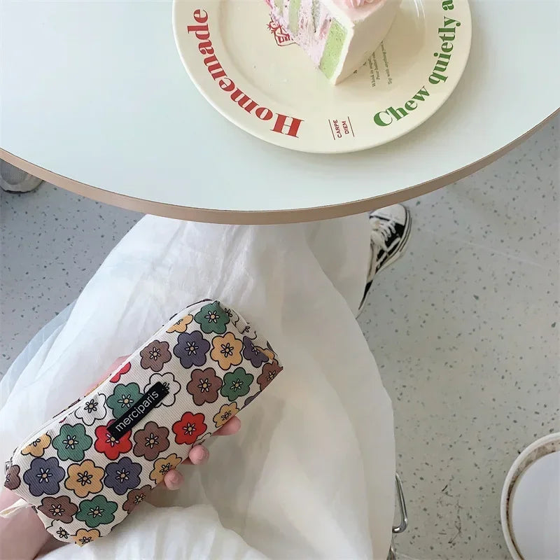 Women Flower Cosmetic Bags Girl Pencil Case Embroidery Student Korean Kawaii Cases for Girls Make Up Brush Storage Pouch