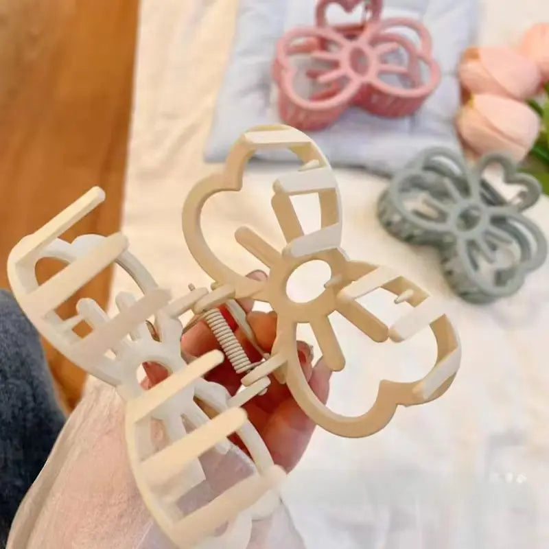 2024 Butterfly Hair Clip Hairpins for Women Girls French High Sense Acetate Hair Claw Trendy Barrettes Hair Accessories