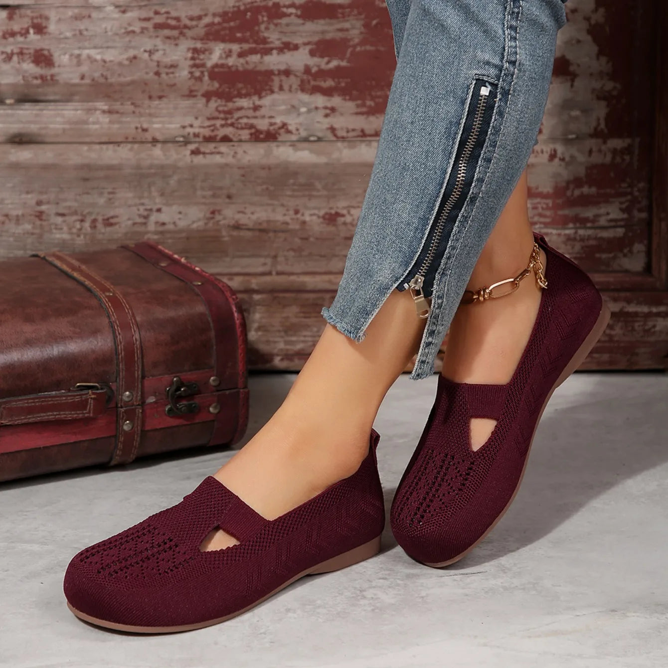 Women Flat Shoes Summer New Casual Breathable Mesh Loafers Square Toe Hollow Sneakers Barefoot Female Knitted Shoes for Women