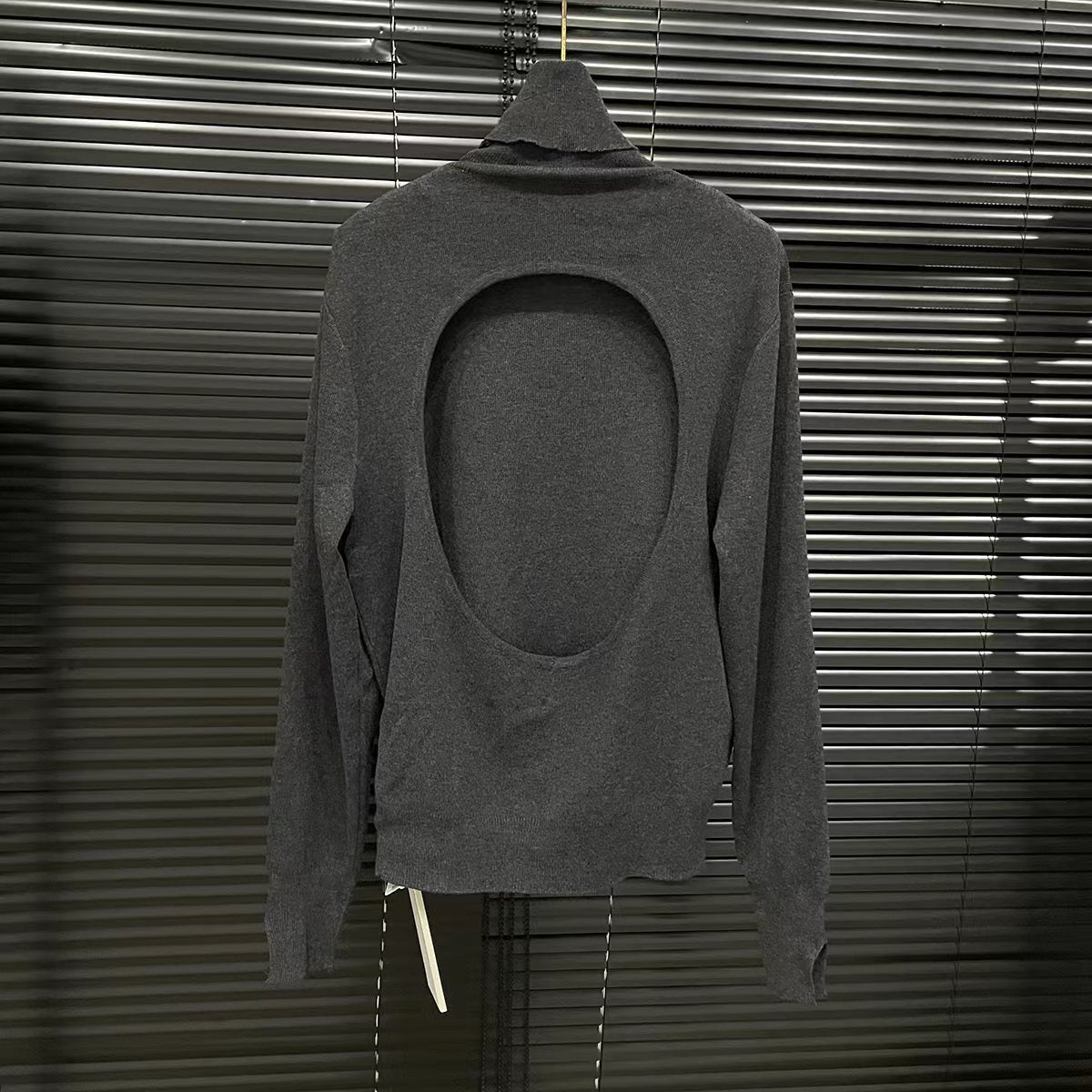 Women's Open Back Turtleneck Sweater American Minority Simple Two-way Design Sweater Viralgem Store