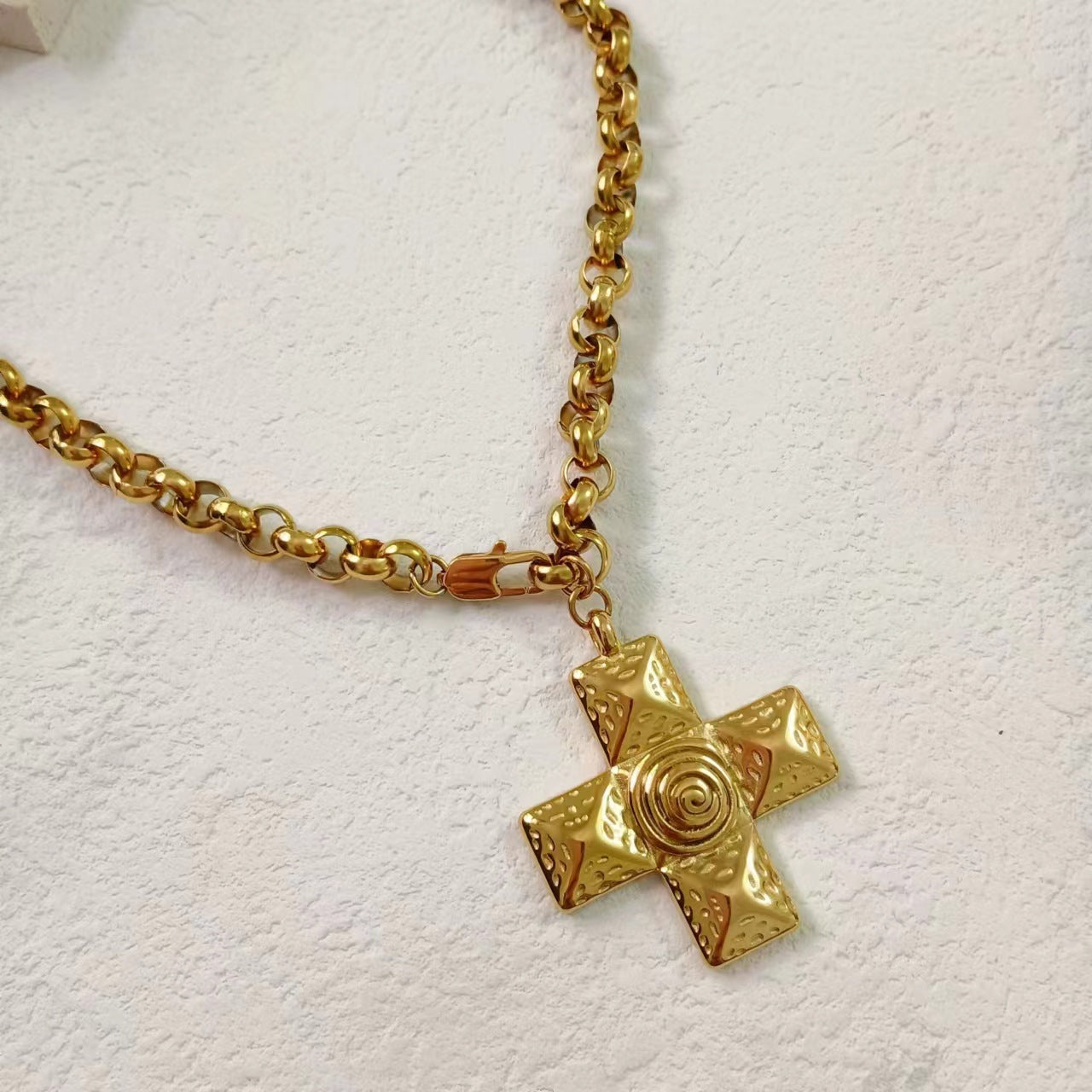 Titanium Steel Clavicle Chain 18K Gold Plated Cross Viralgem Store