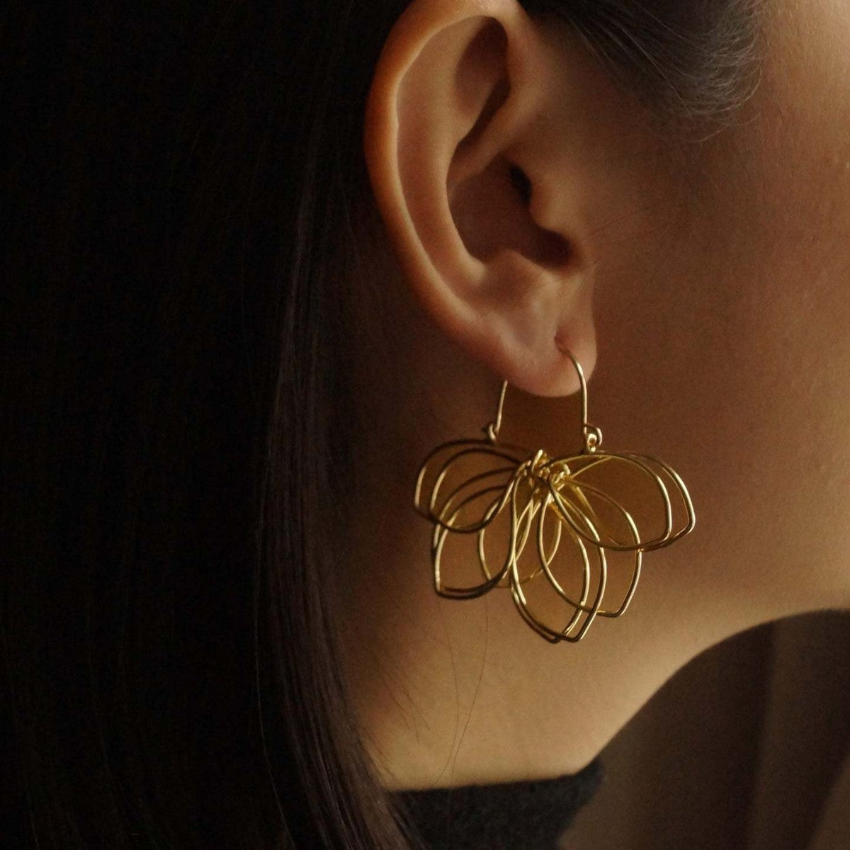 18K Real Gold Weaving Hollow Flower Earrings Viralgem Store