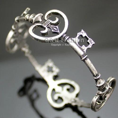 Vintage Victorian Skeleton Key Cross Bridal Bracelet Fashion Unisex Bangle Cuff Valentine Anime Halloween Jewelry Party Wedding Viralgem Store