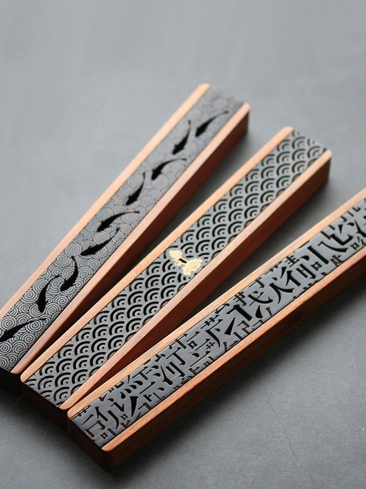 1pc Antique personality solid wood hollowed out line incense box portable sleeping incense box incense box incense fumigation