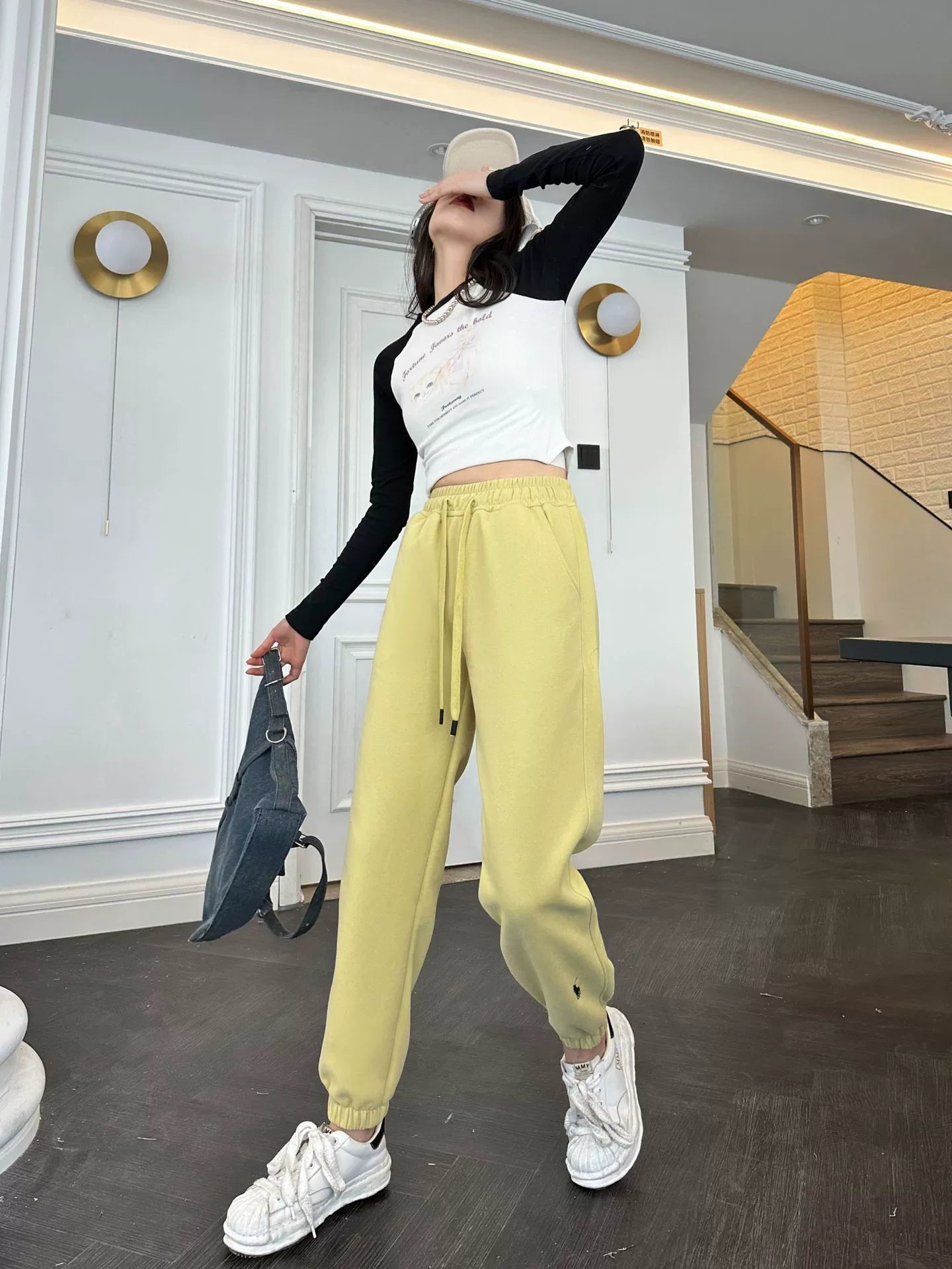 Spring & Fall New War Horse Embroider Cotton Drawstring Slimming Tappered Skinny Jeans Athleisure Women's White Lantern Pants Length High Waist Black Bathroom