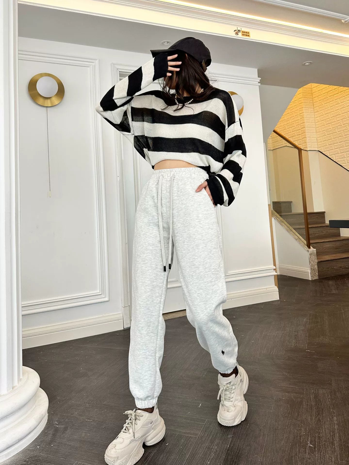 Spring & Fall New War Horse Embroider Cotton Drawstring Slimming Tappered Skinny Jeans Athleisure Women's White Lantern Pants Length High Waist Black Bathroom