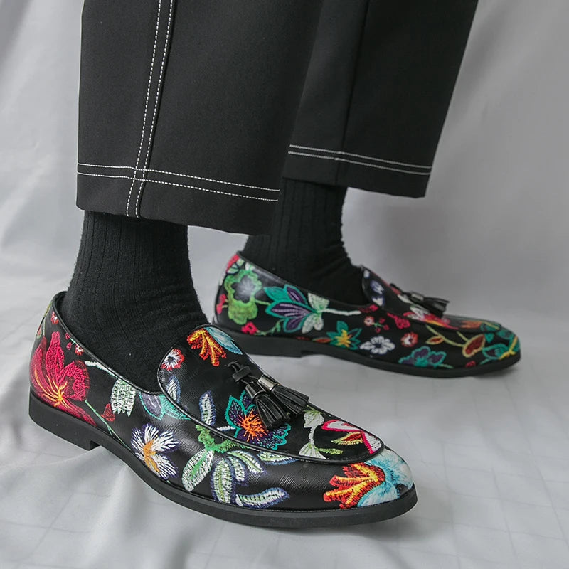 Street Style Male Loafers Pointed Casual Moccasins for Men Fringed Slip-on Men's Shoes Bean Boat Shoes New Fashion Driving Flats Viralgem Store