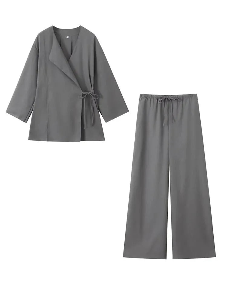 [EAM] Big Size Gray Jacket Wide Leg Pants Two Piece Suit New V-Neck Long Sleeve Women Fashion Tide Spring Autumn 2024 1DH6481