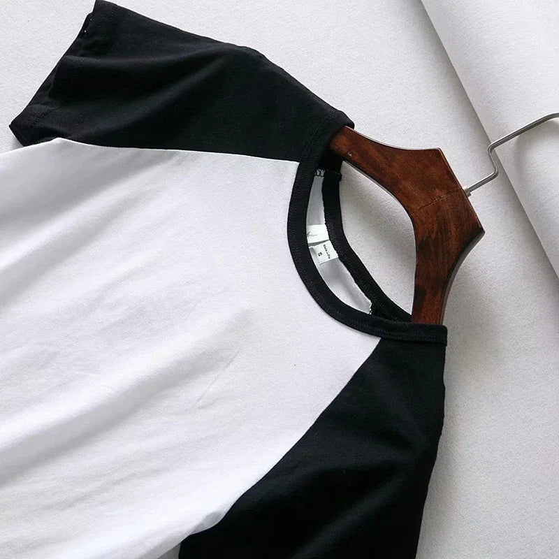 Women Vintage T Shirt I Put the Hot in Psychotic Letter Graphic Y2k Crop Tops Cute Baby Tee 2000s E-Girl Streetwear Summer Tee