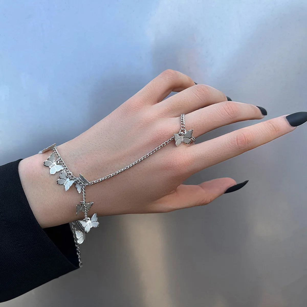 Vintage Punk Butterfly Ring with Bracelet Link Wrist Chain Finger Ring for Women Goth Exaggerated Spider Snake Bracelets Jewelry