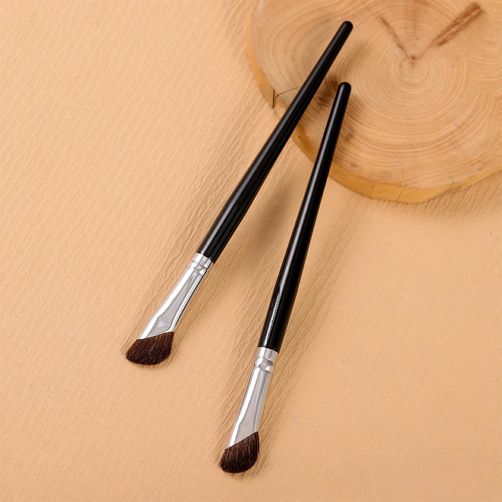 1pc Makeup Brush Nose Shadow Brush for Precision Highlighting And Contouring Tools for Beauty And Cosmetics