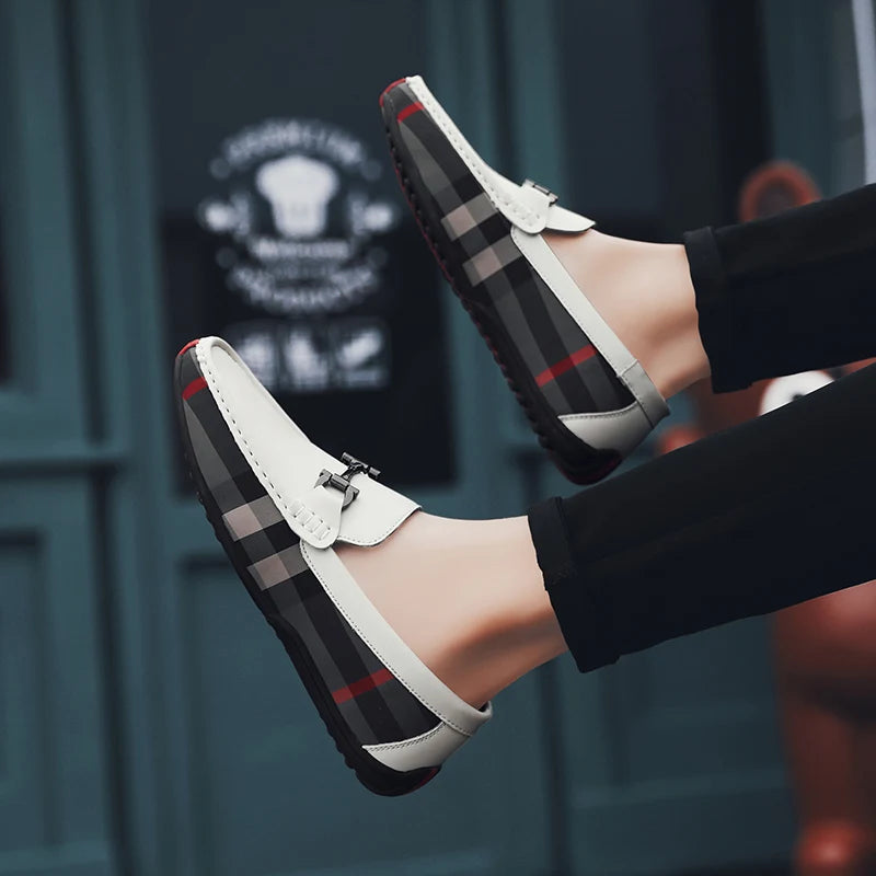 2024 new boat shoes fashion trend classic casual shoes men's loafers breathable daily casual fashionable leather shoes Viralgem Store