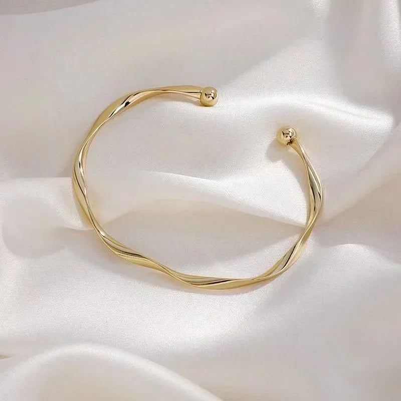 2/4pc New Fashion Trend Unique Design Elegant Exquisite Twist Simple Bracelet Women Jewelry Wedding Party Premium Gift Wholesale