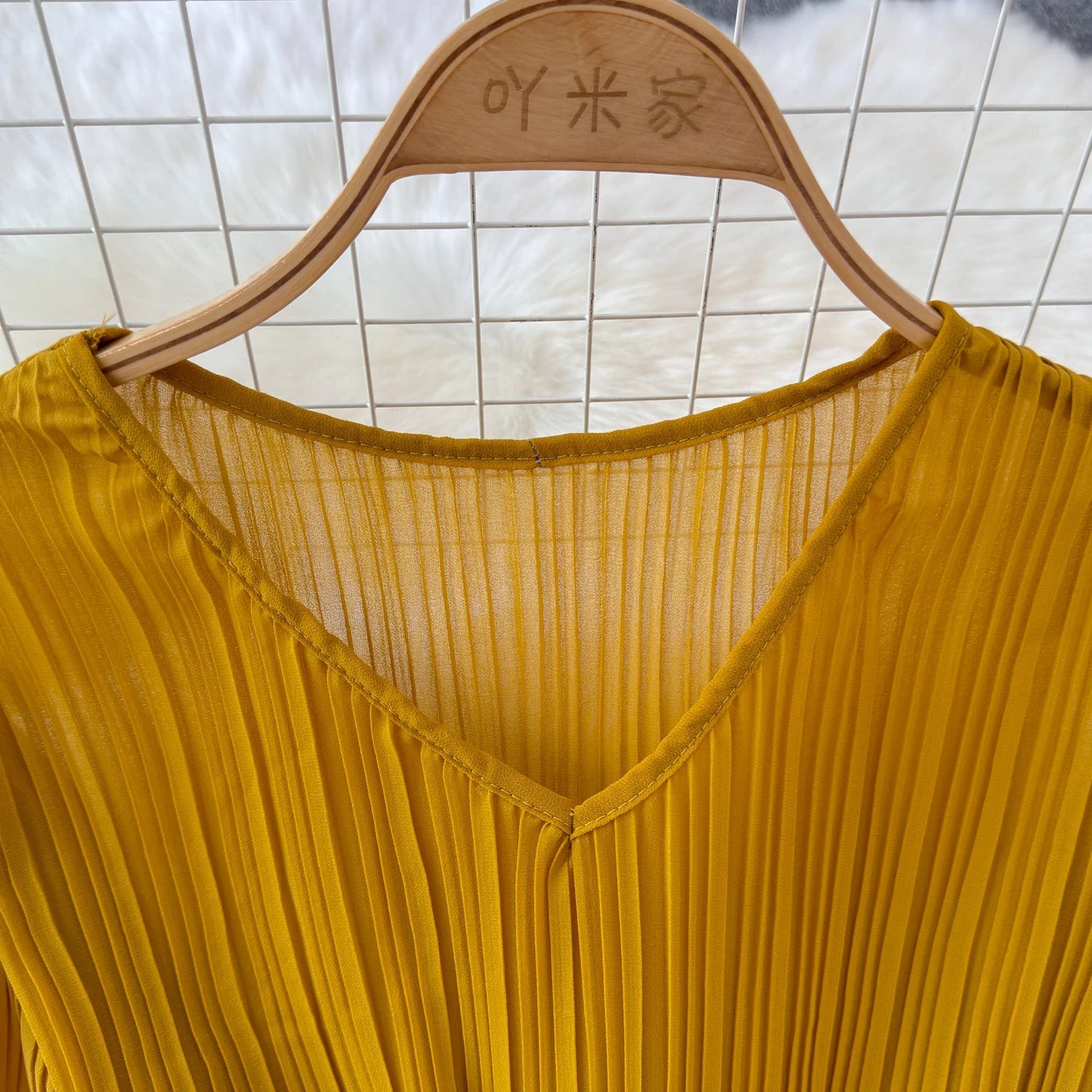 Summer New Light Luxury Sequin Two Piece Skirt Set Women's V-neck Belt Blouse Top+Slim Fit High Waist Wrap Hip Half Skirt Set Viralgem Store