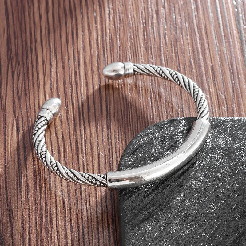 Stylish Geometric Oval Pattern Personalized Men's Open Bracelet Fashion Retro Wide Hand Jewelry Party Gift