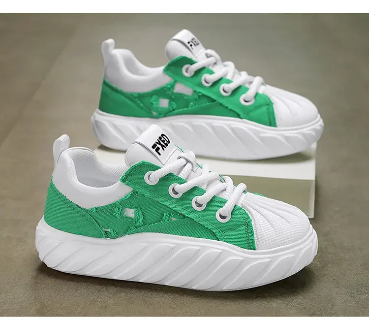 2023 Fashion Breathable Mens Thick Bottom Skate Shoes Outdoor Student Sneakers Sport Running Heighten Trend Comfortable Designer