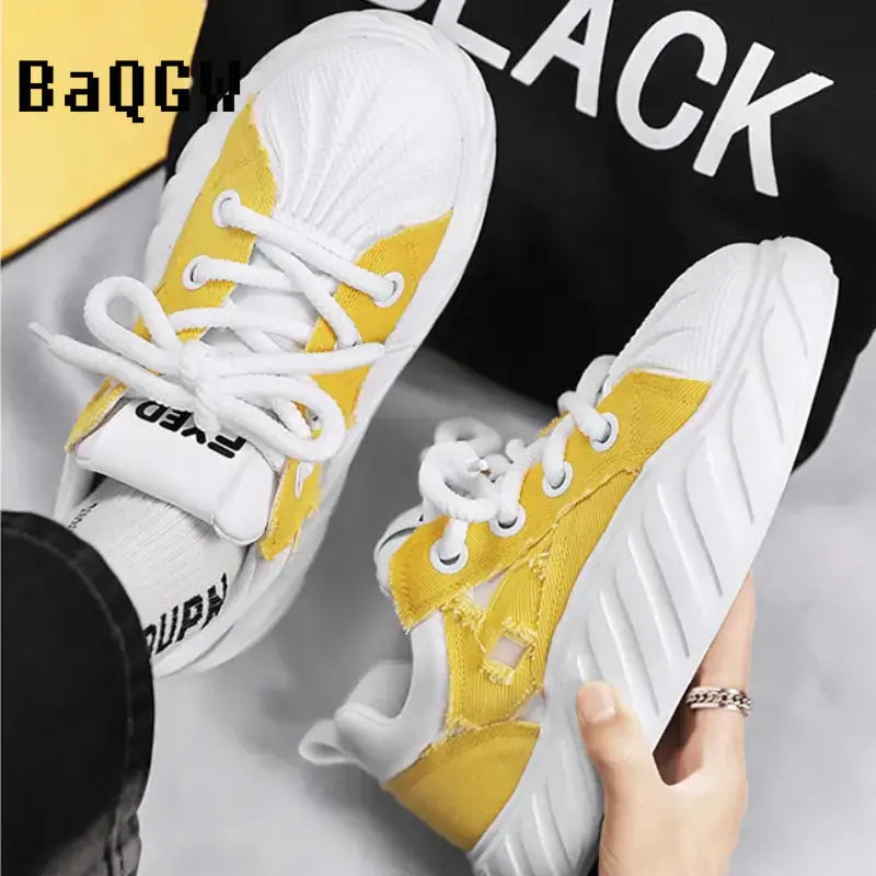 2023 Fashion Breathable Mens Thick Bottom Skate Shoes Outdoor Student Sneakers Sport Running Heighten Trend Comfortable Designer