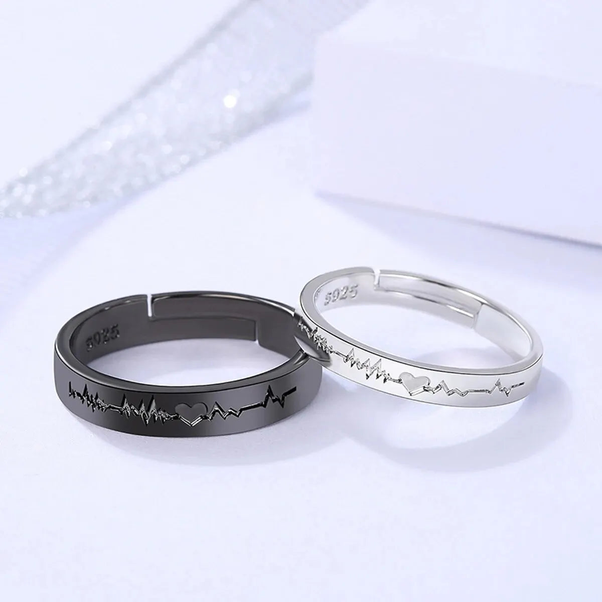 2 Minimalist And Personalized Couple Rings Black And White Love Electrogram Opening A Pair Of Male And Female Student Minimalist