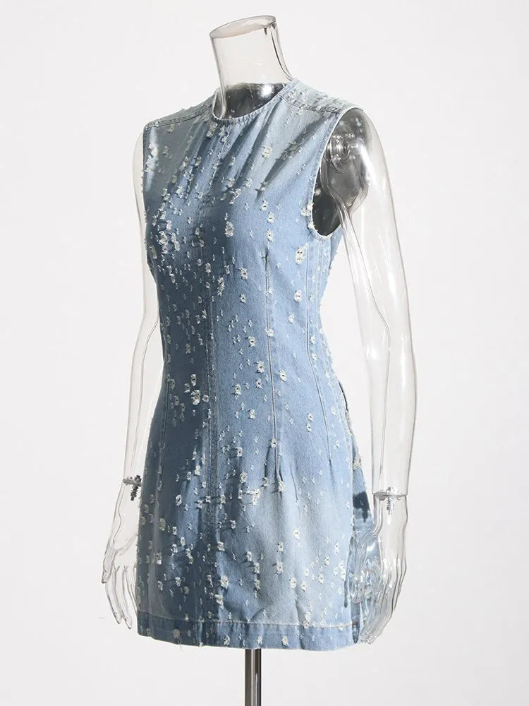 TWOTWINSTYLE Denim Hollow Out Dresses For Women Round Neck Sleeveless Tunic Patchwork Pockets Vintage Dress Female Fashion Style
