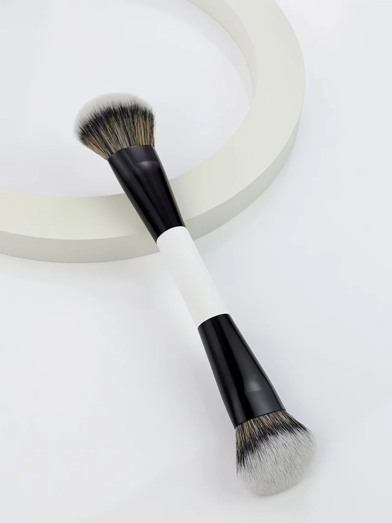 4 Double-Headed Makeup Brushes, Multi-Functional Makeup Brush, Blush Brush, Foundation Brush, Loose Powder Brush, Highlight Brush, Nose Shadow Brush, Concealer Brush, Blush Brush, Gift for Ladies and Girls Viralgem Store