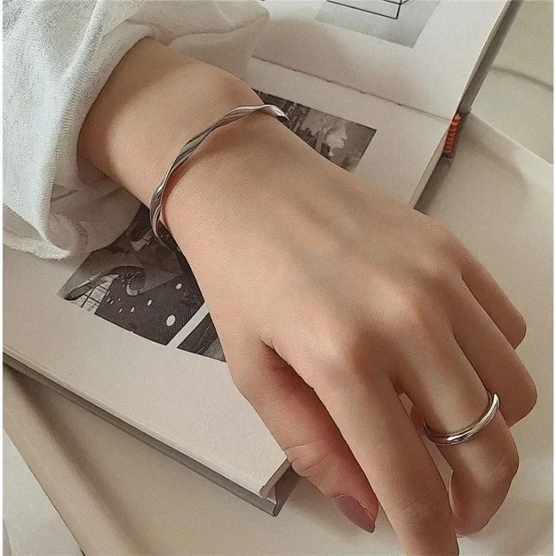 2/4pc New Fashion Trend Unique Design Elegant Exquisite Twist Simple Bracelet Women Jewelry Wedding Party Premium Gift Wholesale