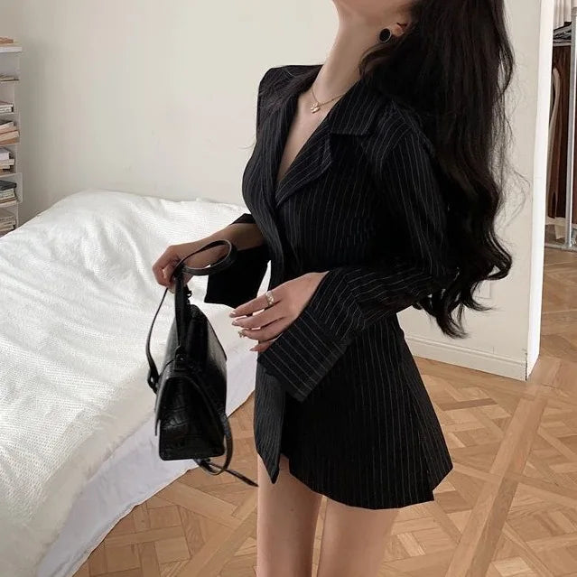 Striped Long-sleeved Shirt Spring Autumn 2025 New Temperament Versatile Slim Waist Slim Mid-length Top Freshlook Styles