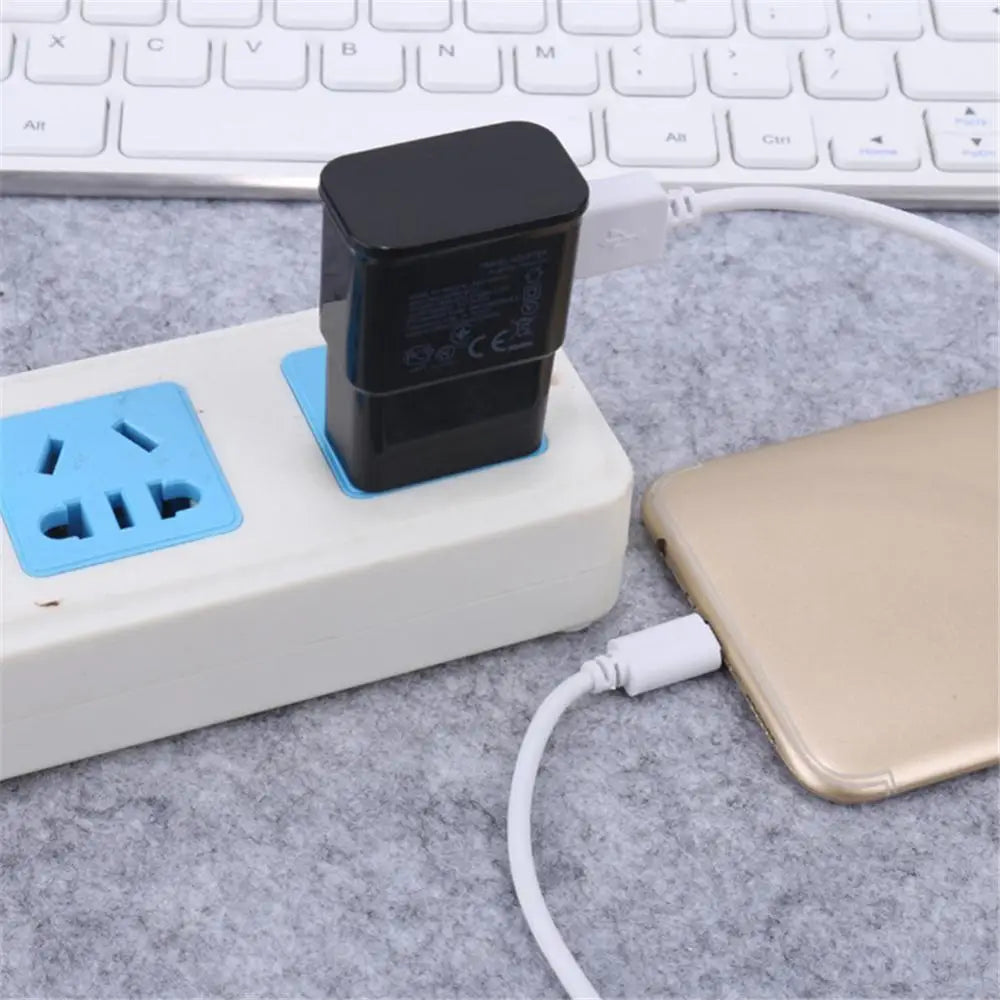 Universal Travel Adapter Wall Mobile Phone Charger EU US Plug Mobile Phone Charger For phones tablet computers USB Charger