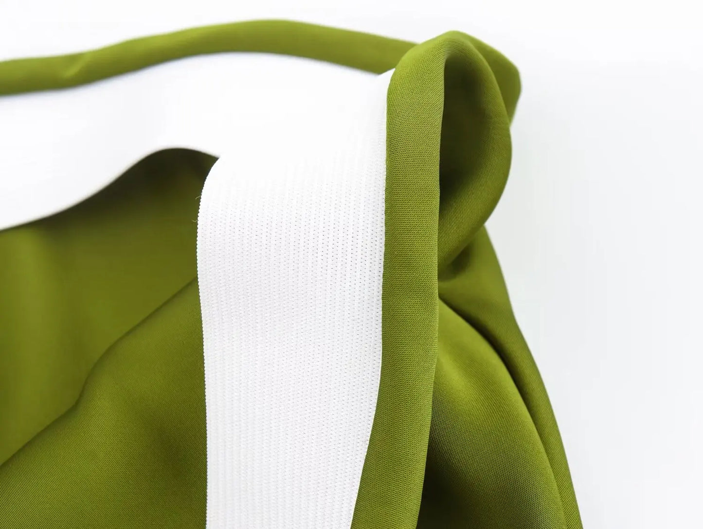 2024 New Women's European And American Style Fashion Silk Satin Texture High Waist Skirt Street Style Elegant Mid-length Skirt