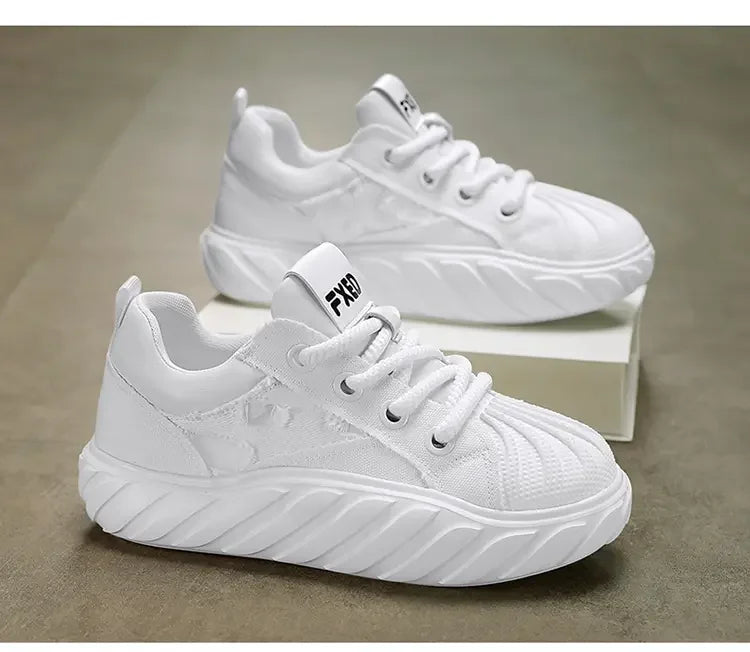 2023 Fashion Breathable Mens Thick Bottom Skate Shoes Outdoor Student Sneakers Sport Running Heighten Trend Comfortable Designer