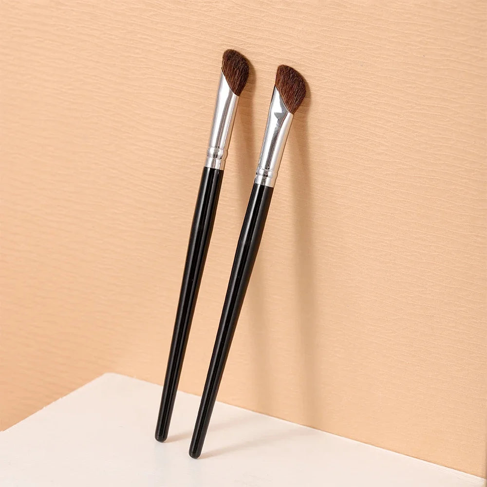 1pc Makeup Brush Nose Shadow Brush for Precision Highlighting And Contouring Tools for Beauty And Cosmetics