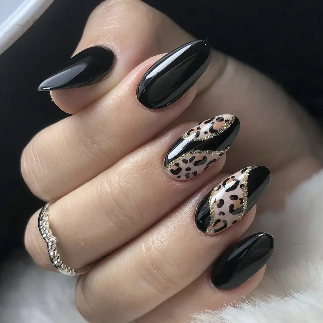 24Pcs Autumn Winter Matte Almond False Nails with Glue Rose Leaf Printing Nail Art Simple Full Cover Press on Acrylic Nails Tips Viralgem Store
