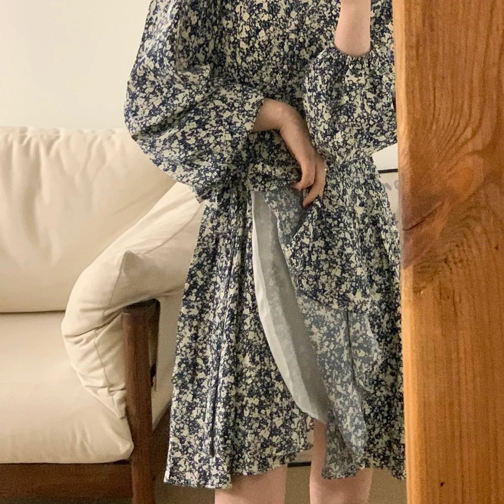 South korea Chic Autumn Retro Temperament V-neck Full Screen Floral Waist Hugging Slimming Long sleeve Small Dress Women