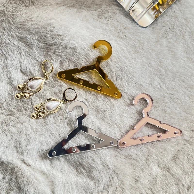 8pcs Hangers Earring Jewelry Hanger Display Stand Acrylic Organizer Creative Coat Hanger Shape Tabletop Ear Stud Jewelry Storage Viralgem Store