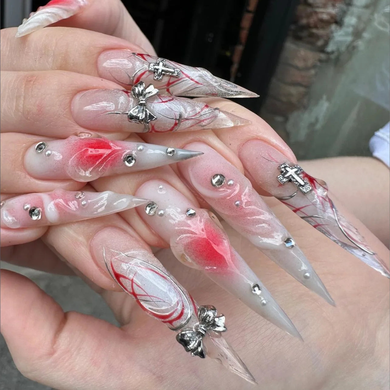 24pcs Sliver Spider Design Fake Nail Halloween Gothic Punk False Nail Tips Wearable European Heavy Metal Almond Press on Nails