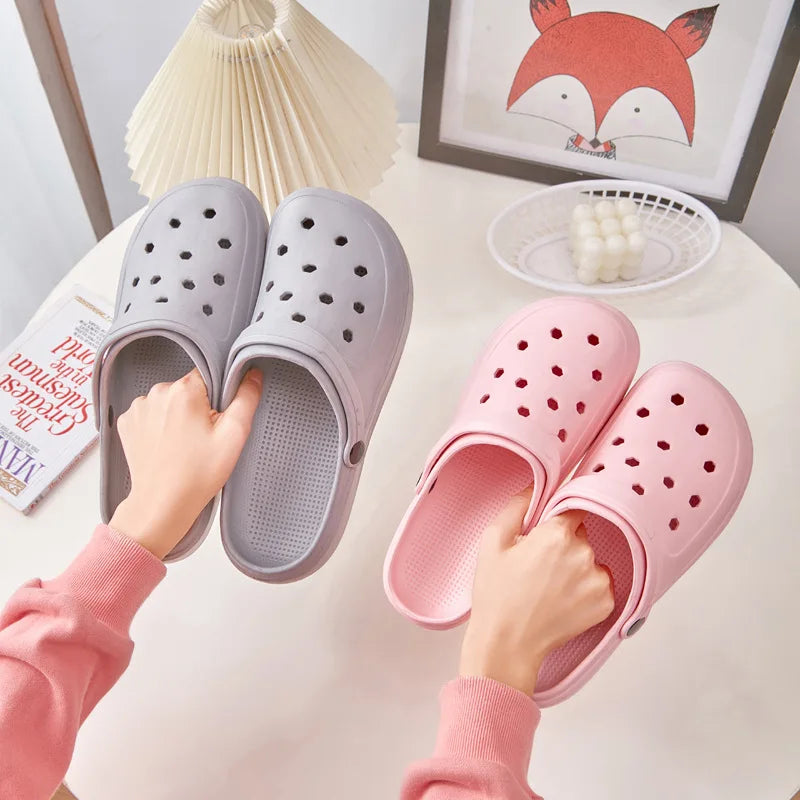 2024 Summer New Garden Shoes Slippers for Men And Women Outdoor Soft Sole Bathroom Slippers Fashion Waterproof Sandal Slippers