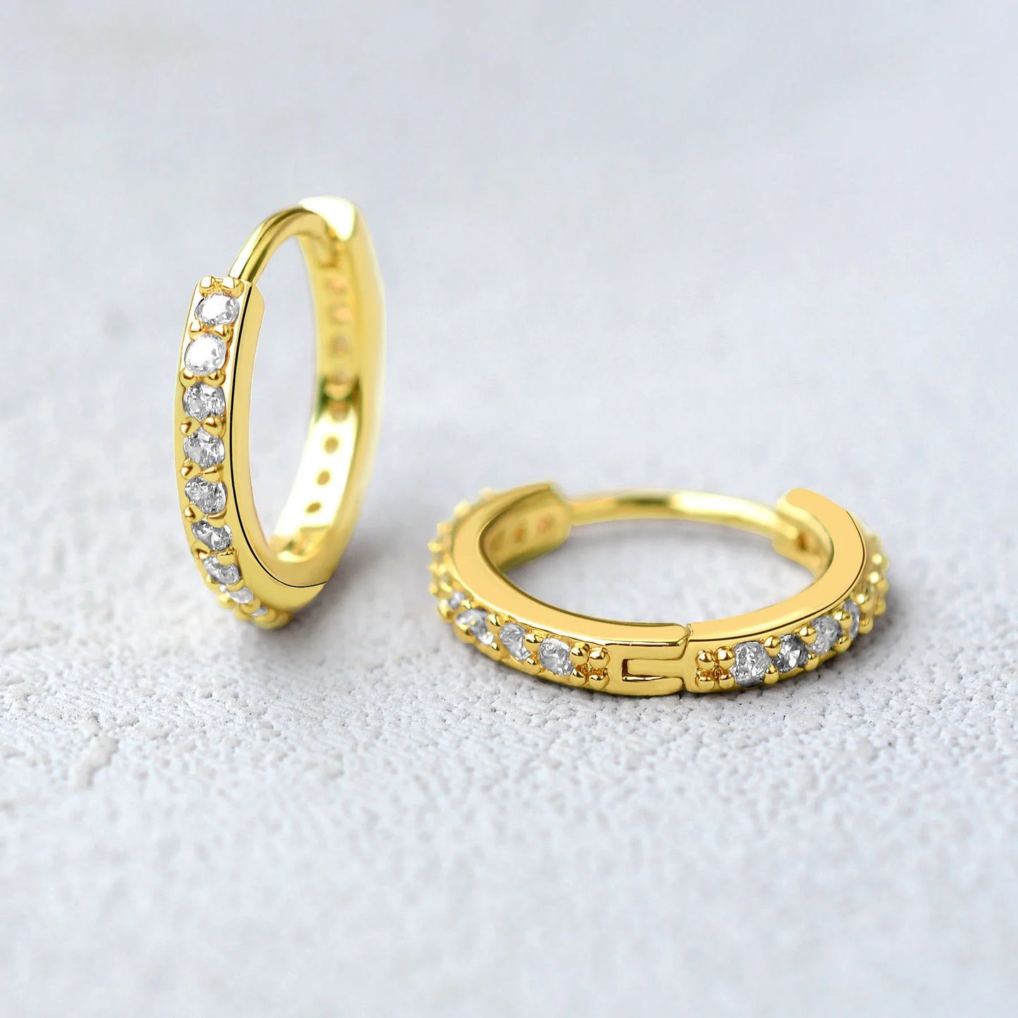 1 Pcs Fashion Exquisite Crystal Zircon Hoop Earrings for Women Rainbow Cartilage Helix Tragus Earring Stud Body Piercing Jewelry Viralgem Store