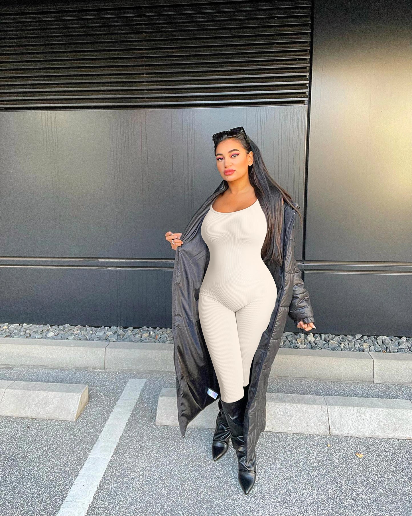 2024 New Fashion Solid Color Slim-fit Sexy Hip Lifting Bodysuit Sports Yoga Seamless Women's Jumpsuit Set