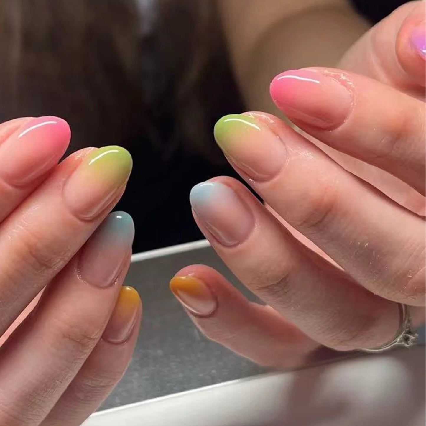 24pcs Gradient Black Pointed Nail Art Fake Nails Press On Nail Tips Artificial Nails Wearable Long Almond False Nails Finished