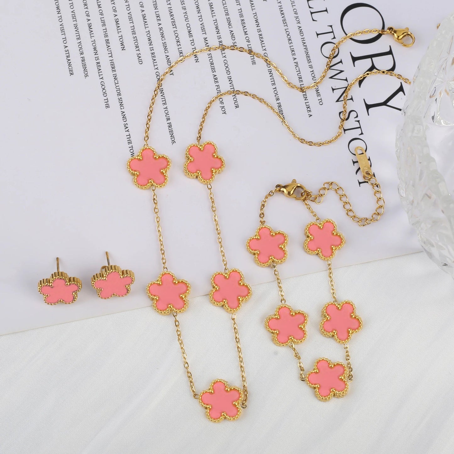 3Pcs 18k Gold-Plated Five-Leaf Flower Necklace Earrings Bracelet Jewelry Set For Woman Fashion Party Jewelry Daily Wear Clover Viralgem Store
