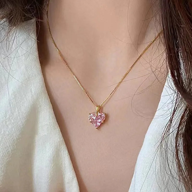 2023 New Fashion Trend Unique Design Elegant Delicate Pink Love Zircon Clavicle Necklace Women Jewelry Party Gift Wholesale