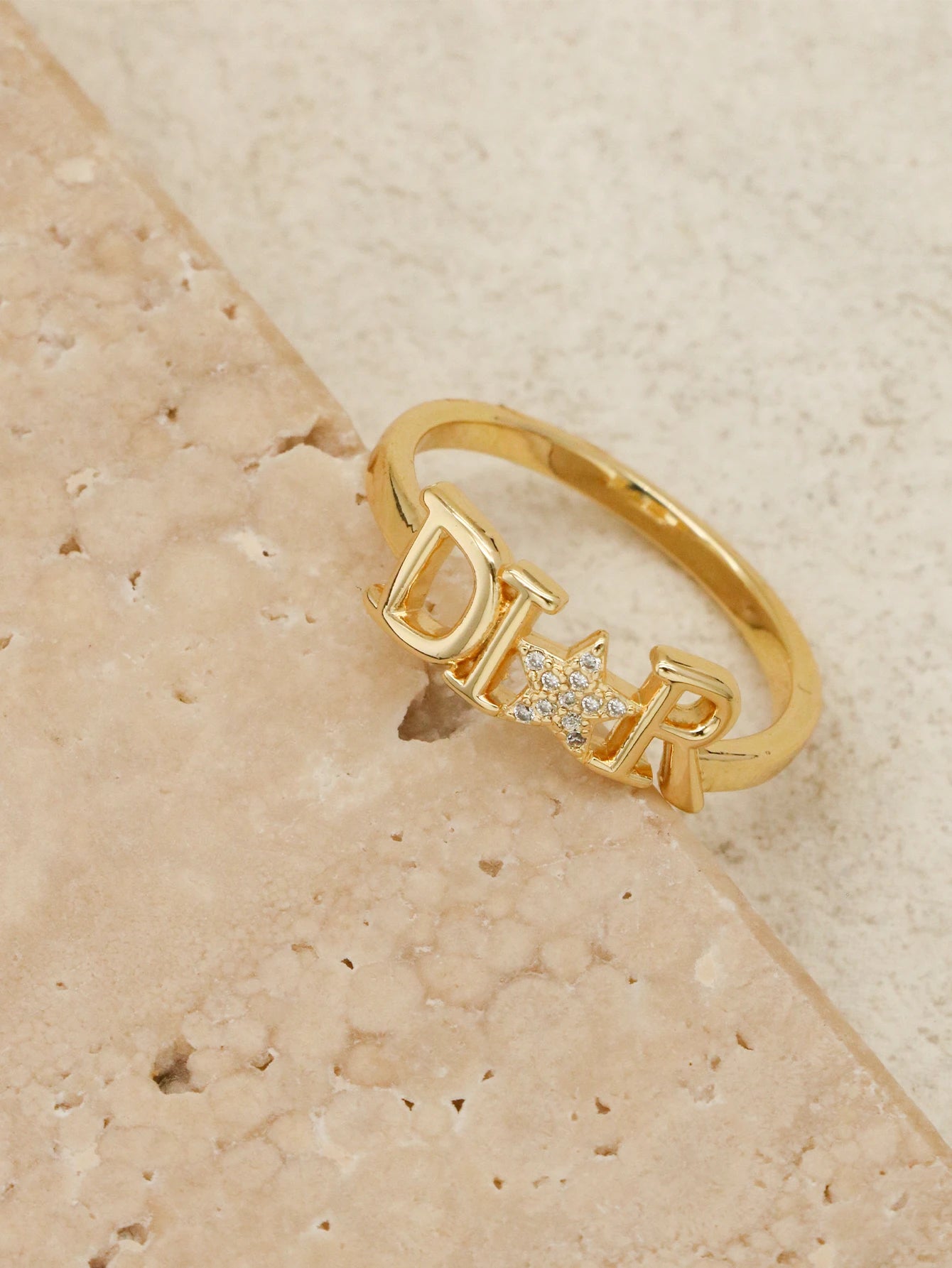 1 Piece New Zircon Letter D Ring for Women Girls Exquisite Fashion Stainless Steel Star Ring Wedding Party Jewelry Gifts