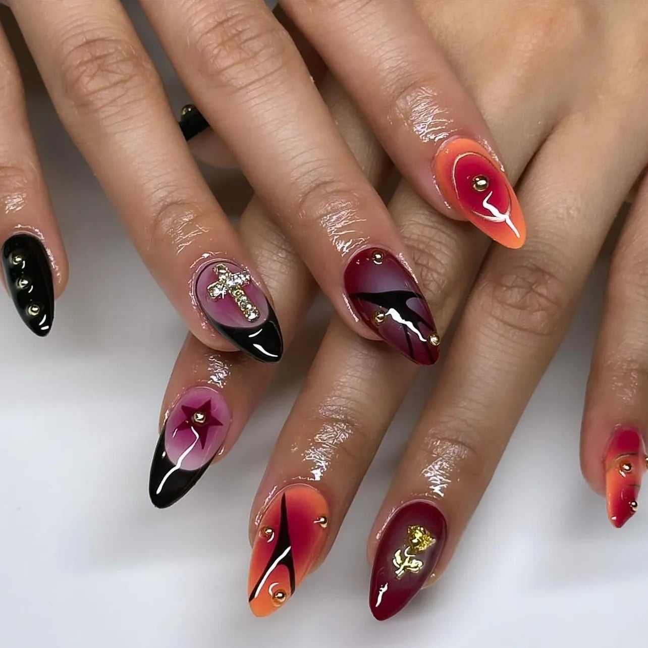 24pcs Sliver Spider Design Fake Nail Halloween Gothic Punk False Nail Tips Wearable European Heavy Metal Almond Press on Nails