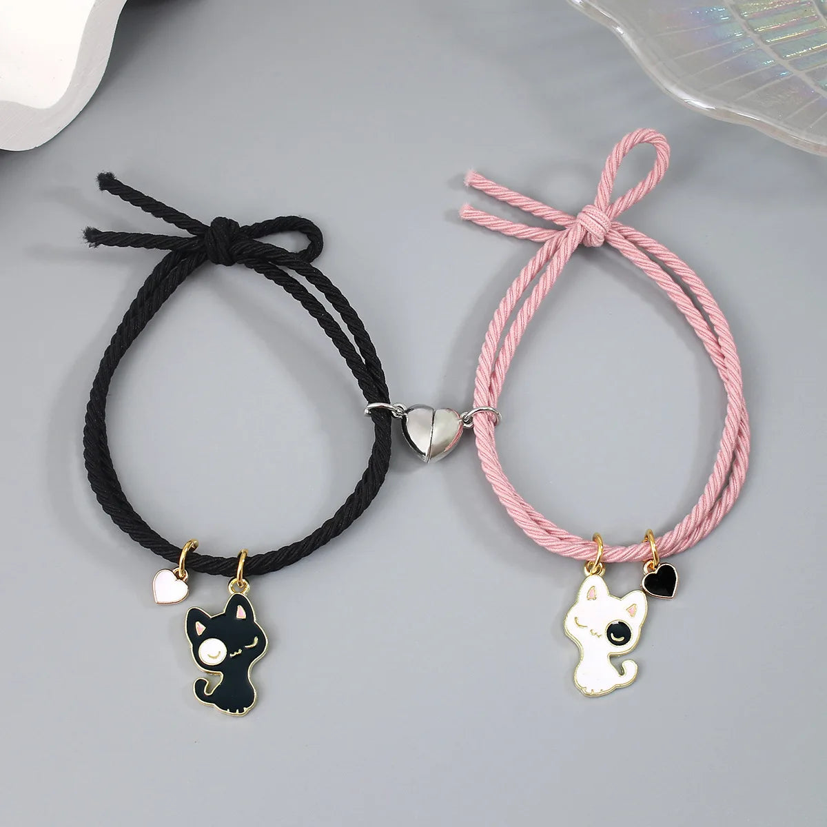 2Pcs Creative Heart Magnetic Matching Couple Bracelets for Women Men Cute Cartoon Ghost Pendant Bracelet BFF Friendship Jewelry