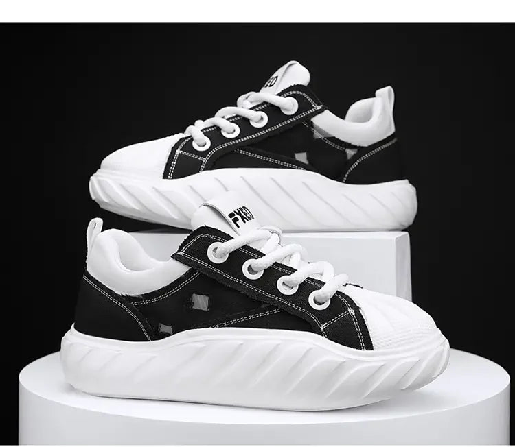 2023 Fashion Breathable Mens Thick Bottom Skate Shoes Outdoor Student Sneakers Sport Running Heighten Trend Comfortable Designer