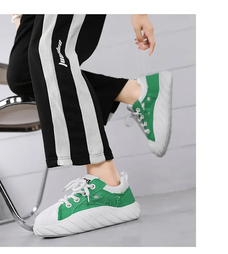 2023 Fashion Breathable Mens Thick Bottom Skate Shoes Outdoor Student Sneakers Sport Running Heighten Trend Comfortable Designer