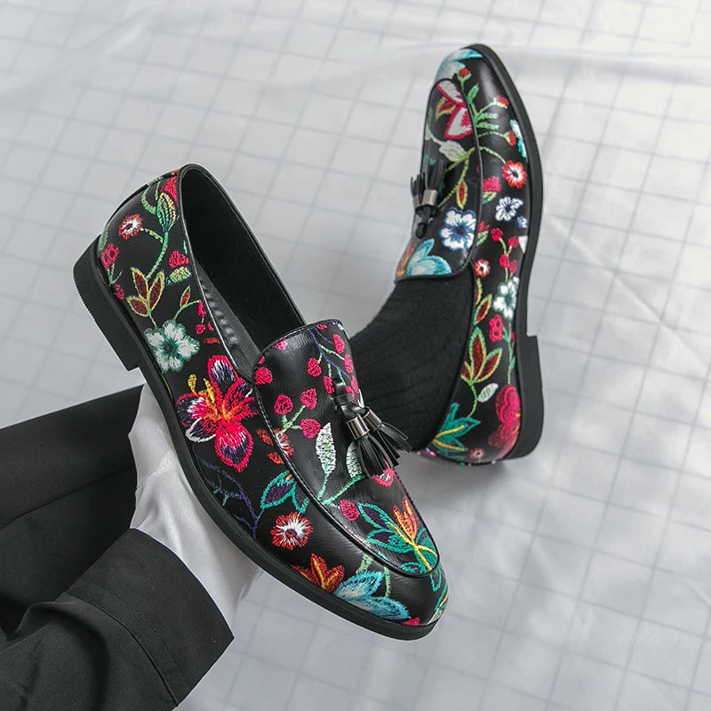 Street Style Male Loafers Pointed Casual Moccasins for Men Fringed Slip-on Men's Shoes Bean Boat Shoes New Fashion Driving Flats Viralgem Store