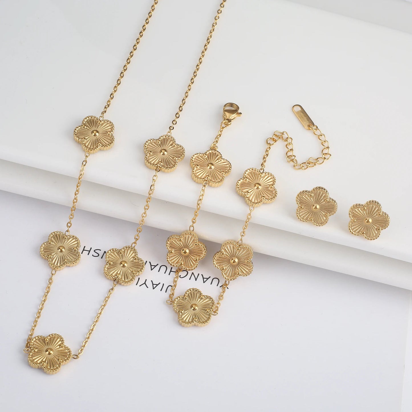3Pcs 18k Gold-Plated Five-Leaf Flower Necklace Earrings Bracelet Jewelry Set For Woman Fashion Party Jewelry Daily Wear Clover Viralgem Store