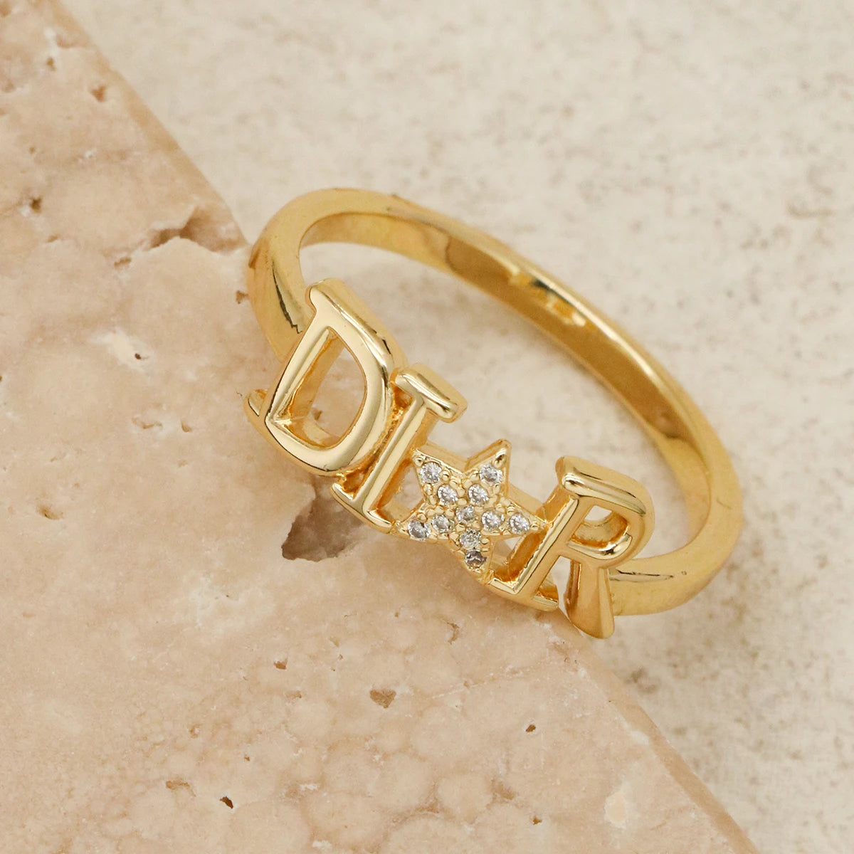 1 Piece New Zircon Letter D Ring for Women Girls Exquisite Fashion Stainless Steel Star Ring Wedding Party Jewelry Gifts