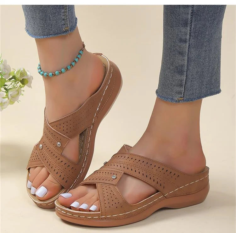 Women Sandals 2023 Soft Bottom Summer Shoes For Women Luxury Sandals Summer Footwear Female Indoor Outdoor Slippers Low Heels