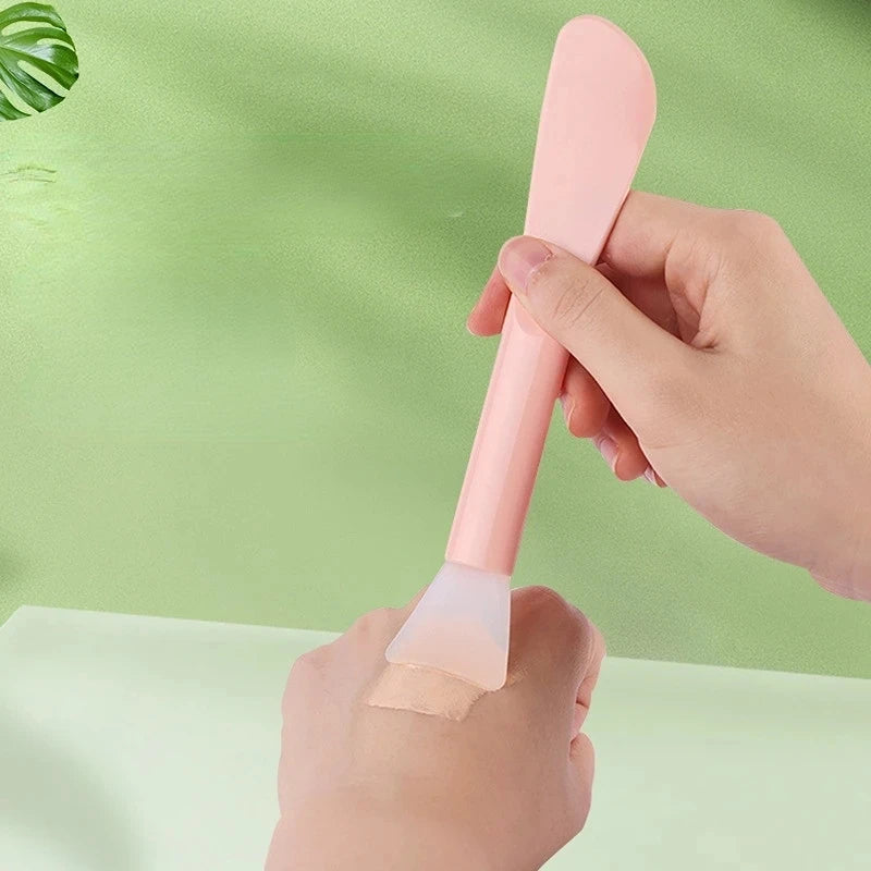 1Pcs Silicone Facial Mask Brush Soft Head with Scraper Integrated Dual-use Mud Film Brush DIY Film Adjusting Beauty Tool Beauty